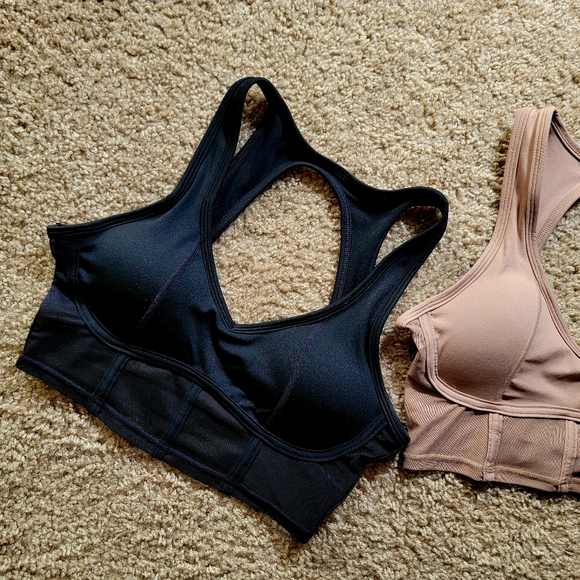 Corset Inspired Push-up Sports Bra with an Open Back Design-Jet Black - Picture 11 of 12